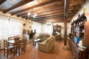 Posedenie v ubytovaní Casa Rural El Regajo Valle del Jerte