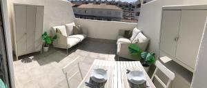 A seating area at Tarifa Sol y Sal