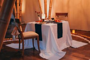 Posezení v ubytování The Sankara Suites and Villas