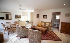 Gallery image of Wine Route 44 Guesthouse in Somerset West