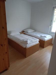 S&R Lake View Hostel客房内的一张或多张床位