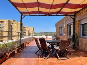 Μπαλκόνι ή βεράντα στο WONDERFUL PENTHOUSE BY THE SEA