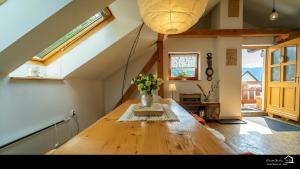 Fotografie z fotogalerie ubytování Apartment Ernestova hiša v destinaci Lokve