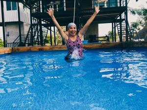 Bazén v ubytování SolarCell Private Homestay - โซล่าเซลล์ไพรเวทโฮมสเตย์ nebo v jeho okolí