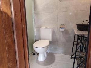 A bathroom at Blue Breeze