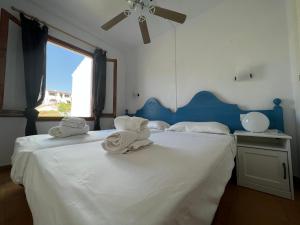 Lovely hideaway with pool and white sand beach客房内的一张或多张床位