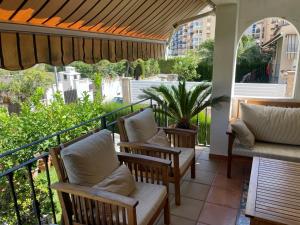 Billede fra billedgalleriet på Adosado con piscina y tenis i Benicàssim