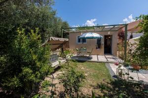 Zahrada ubytování Bougainvillea house with private garden + 15 fotografií