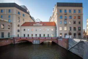 Budynek, w którym mieści się apartament