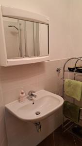 Łazienka w obiekcie Appartement Zirkl / Haus Gloria