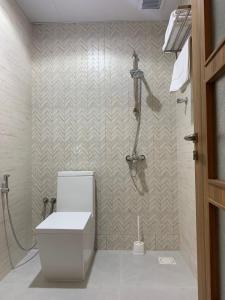 Bathroom sa AECO lovely 2 bedroom apartment for family and friends