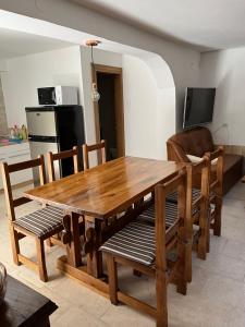 Et tv og/eller underholdning på Villa Charles