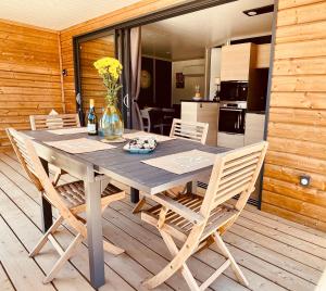 Fotografia z galérie ubytovania COTTAGE 2chambres-piscine-mer-plages-pistes cyclables v destinácii Guérande