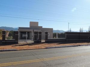 a building on the side of a street at Casa Quinta in Villa Unión