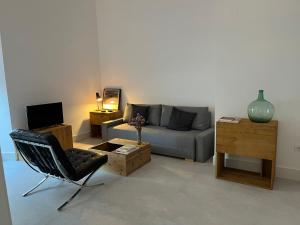 A seating area at Loft EL DUQUE