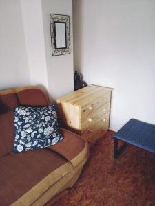 Ein Bett oder Betten in einem Zimmer der Unterkunft Sklep U Petra