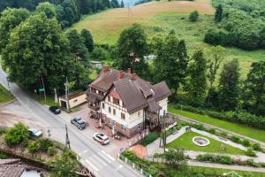 an aerial view of a large house on a street at Ośrodek Wypoczynkowy Maria w Lewinie Kłodzkim - MARIA I in Lewin Kłodzki