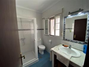 Koupelna v ubytování Hostal Los Mellizos