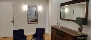 Fotografia z galérie ubytovania Apartament w modernistycznej kamienicy w Gdyni v destinácii Gdynia + 8 fotografií