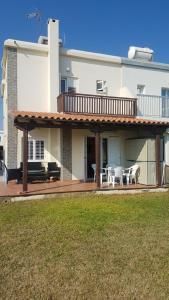 Το κτήριο όπου στεγάζεται  η παραθεριστική κατοικία