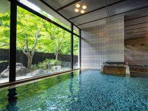 Majoituspaikassa KAMENOI HOTEL Nikko Yunishigawa All-Inclusive Resort tai sen lähellä sijaitseva uima-allas
