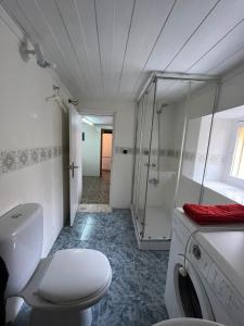 Kylpyhuone majoituspaikassa ApartamentosArturo CasaRural Pancarale-Llanes