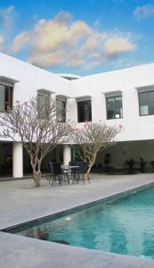 Πισίνα στο ή κοντά στο eL Hotel Malang