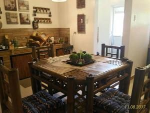 Imagem da galeria de A Filipino Rustic Style Duplex in Rosario, Cavite UNIT A em Rosario