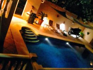 Casa con sala de estar con piscina en Casa Irene, en Adsubia