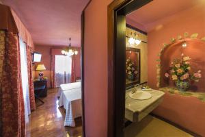 Koupelna v ubytování Hotel Emblemático San Marcos