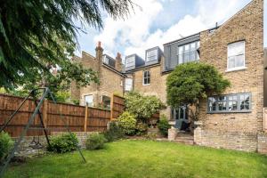 Foto da galeria de Beautiful 3BD Home Forest Hill South London em Londres