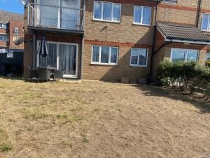 Gallery image of Luxury 2 bedrooms fully equipped Apartment with garden, Free Parking, Free Wifi in Dagenham