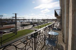 Photo de la galerie de l'établissement Appartement sur les quais de Bordeaux, à Bordeaux