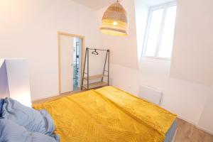 Gallery image of KASA SAINT QUENTIN - Tout équipé & Cosy in Saint-Quentin +25 photos