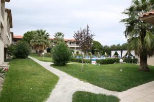 Zahrada ubytování Kalives Resort
