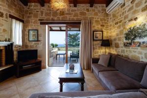 Istumisnurk majutusasutuses Stavromenos Villas - Private Pools & Seaview - 500m from Beach