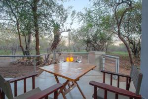 Foto dalla galleria di Kruger's Keep - Luxury Couples Haven a Marloth Park