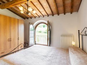Posteľ alebo postele v izbe v ubytovaní Apartment Le Buche-4 by Interhome