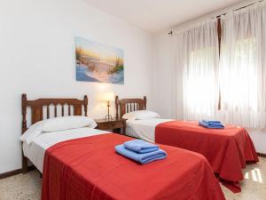 Postel nebo postele na pokoji v ubytování Apartment S'Esquirol Nº3 by Interhome