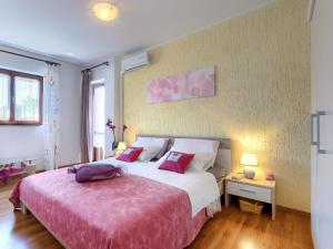Postel nebo postele na pokoji v ubytování Apartment Lili-1 by Interhome