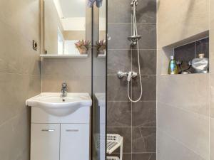 Koupelna v ubytování Apartment Lili-1 by Interhome