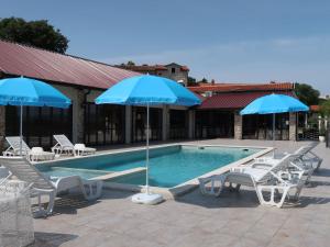 Basen w obiekcie Holiday Home Rotonda by Interhome lub w pobliżu
