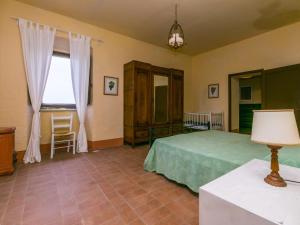 Posteľ alebo postele v izbe v ubytovaní Holiday Home Buca dei Merli by Interhome