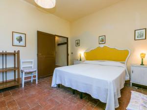 Posteľ alebo postele v izbe v ubytovaní Holiday Home Buca dei Merli by Interhome