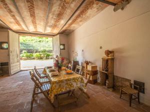 A seating area at Holiday Home La Terrazza by Interhome