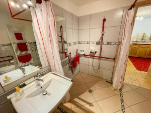 Ванная комната в Apartment Haus Wildstein-1 by Interhome