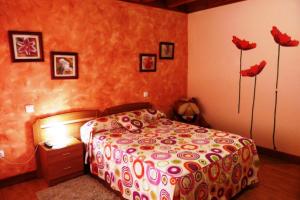 Cama o camas de una habitación en Hotel El Golobar