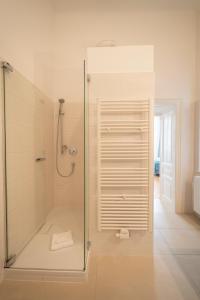 A bathroom at josef's home I Premium Suite I Quiet & Central