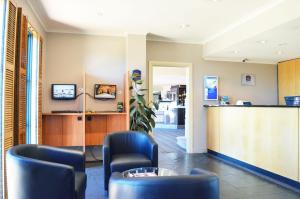 The lobby or reception area at Best Western Plus Buckingham International