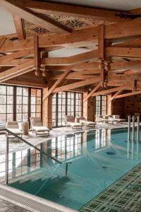 Bazén v ubytovaní Aries Hotel & SPA Zakopane alebo v jeho blízkosti